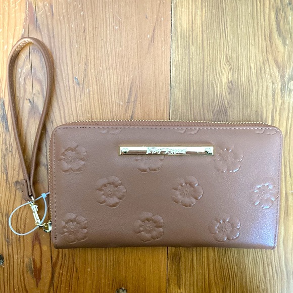 ⚜️Betsey Johnson Tan 3D Flower Design Wallet! NWT! - Picture 4 of 10
